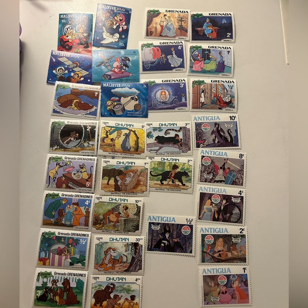 DISNEY COLLECTORS ADD THESE TO YOUR COLLECTION - Picture 2 of 3